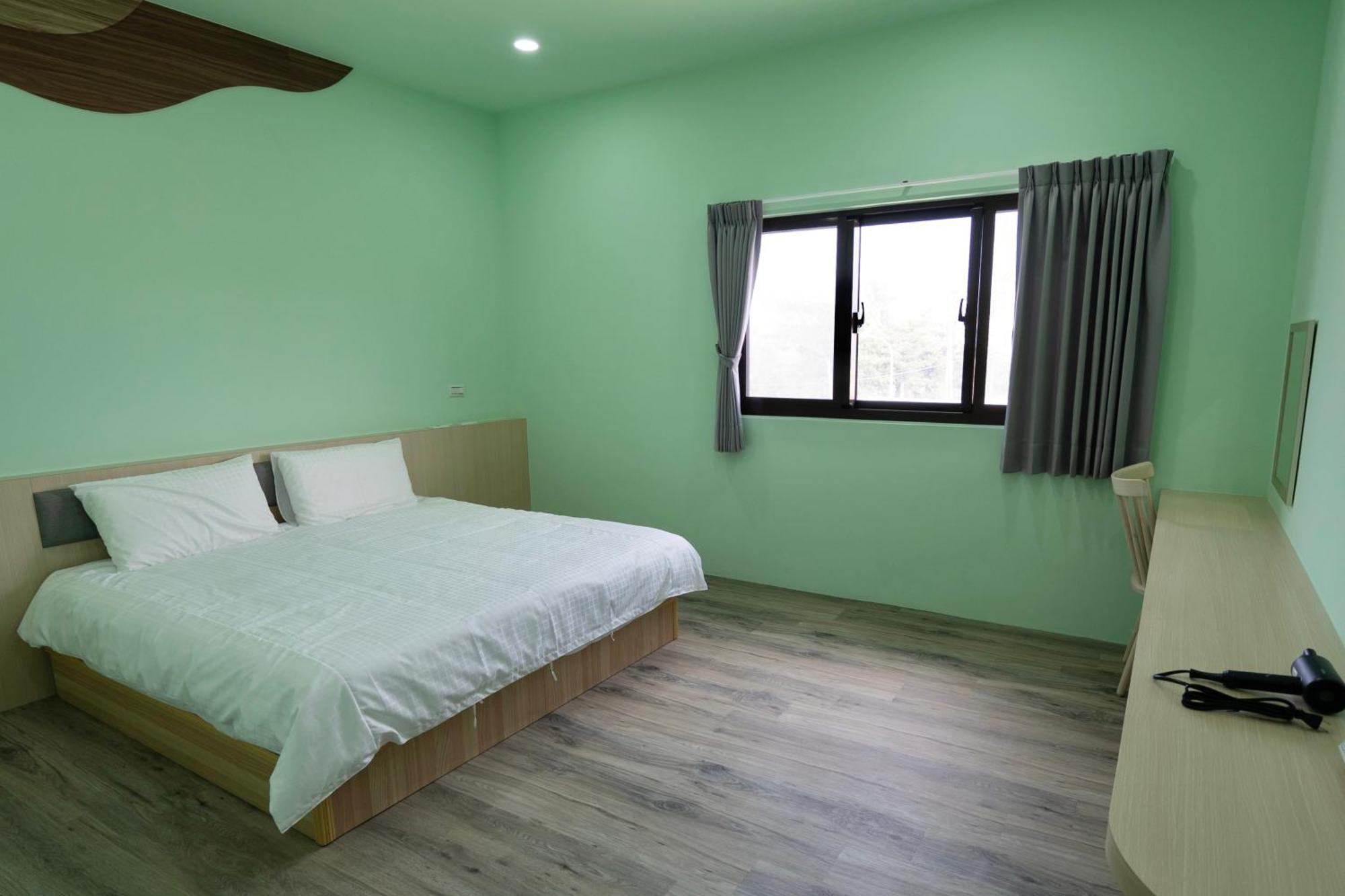 Hostel White Card Free Diving Xiaoliuqiu Exterior foto