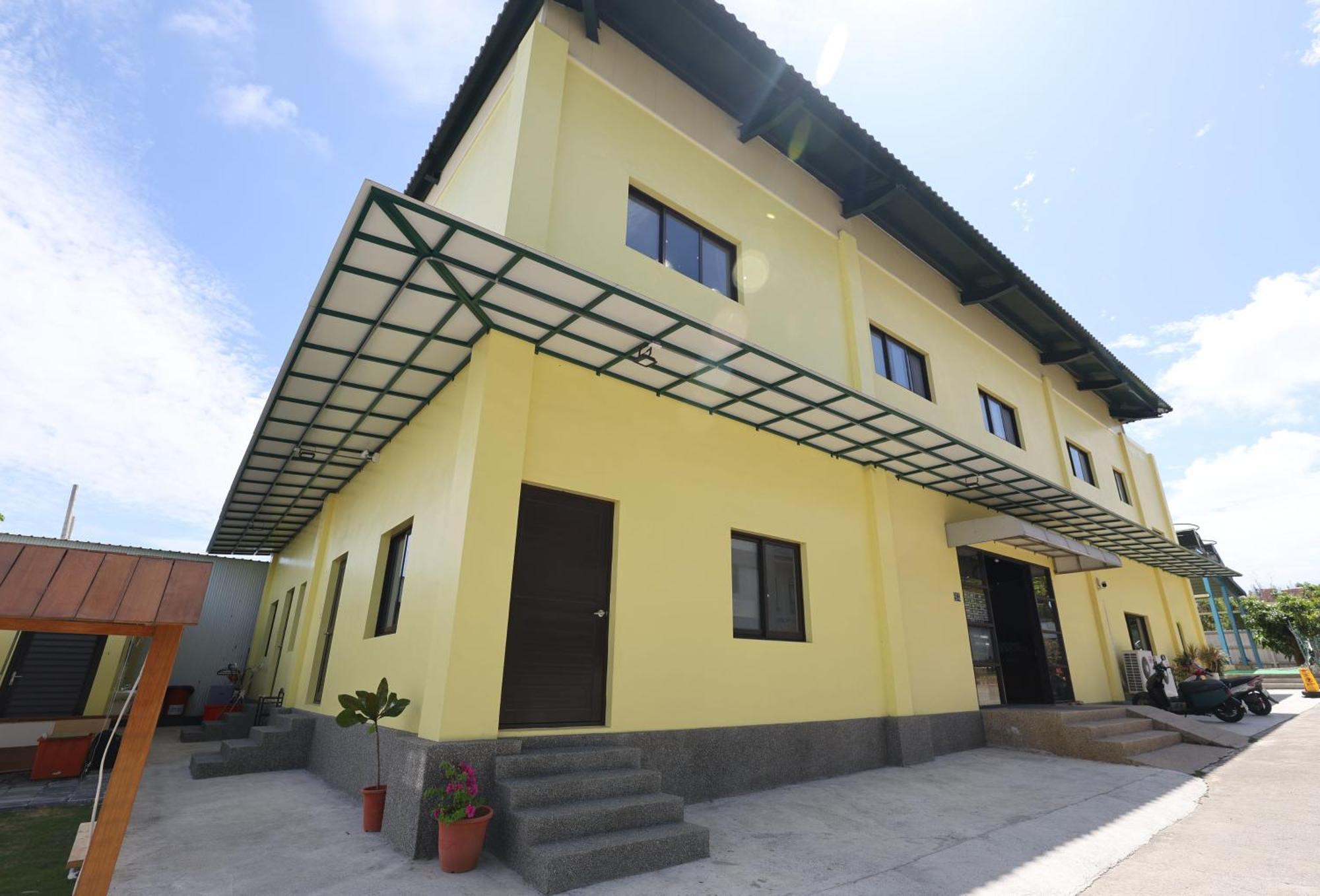 Hostel White Card Free Diving Xiaoliuqiu Exterior foto